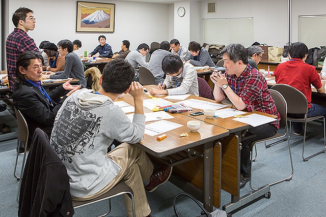 根っこ作り研修の様子